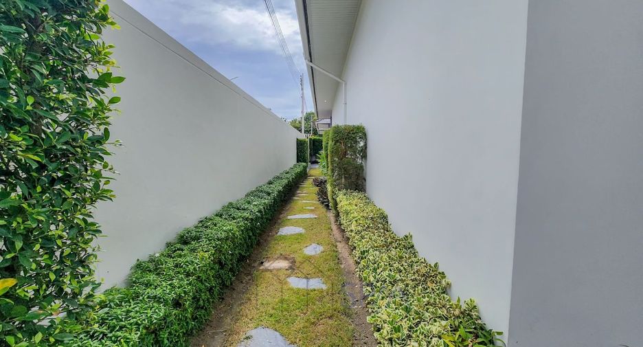 For sale 3 bedrooms villa in Hua Hin, Prachuap Khiri Khan