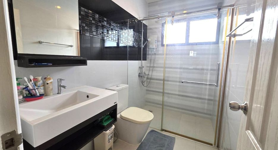 À vendre 3 chambres maison à Sattahip, Chonburi
