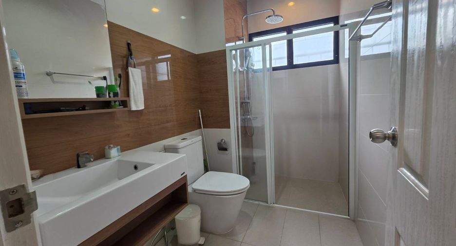 À vendre 3 chambres maison à Sattahip, Chonburi