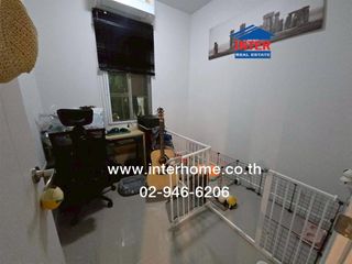For sale 4 bedrooms townhouse in Don Mueang, Bangkok