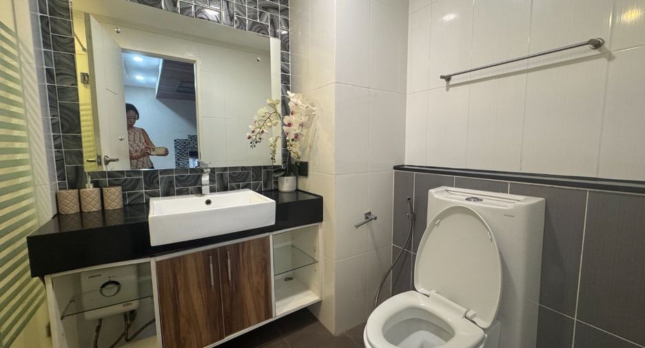 For sale 2 bedrooms condo in Jomtien, Pattaya