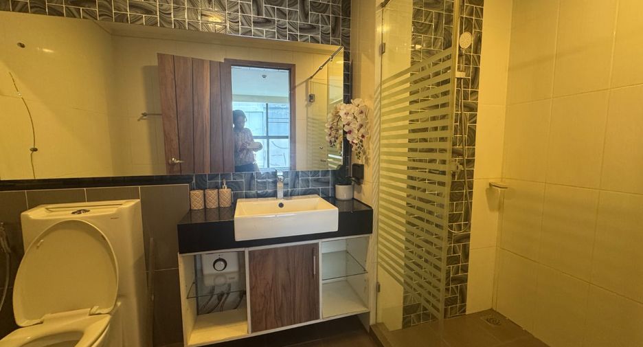 For sale 2 bedrooms condo in Jomtien, Pattaya