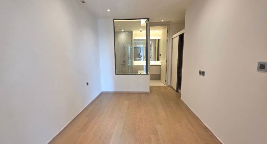 For sale 1 bed condo in Khlong Toei, Bangkok