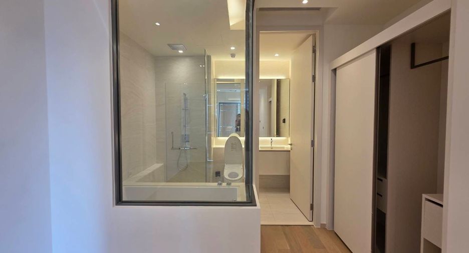 For sale 1 bed condo in Khlong Toei, Bangkok