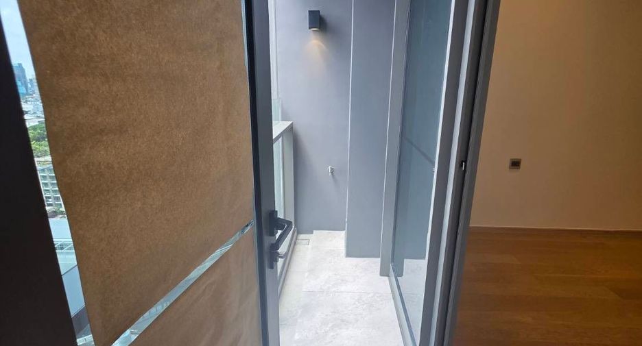 For sale 1 bed condo in Khlong Toei, Bangkok