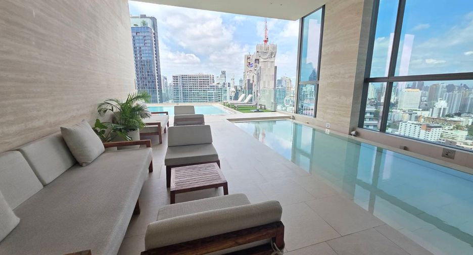 For sale 1 bed condo in Khlong Toei, Bangkok