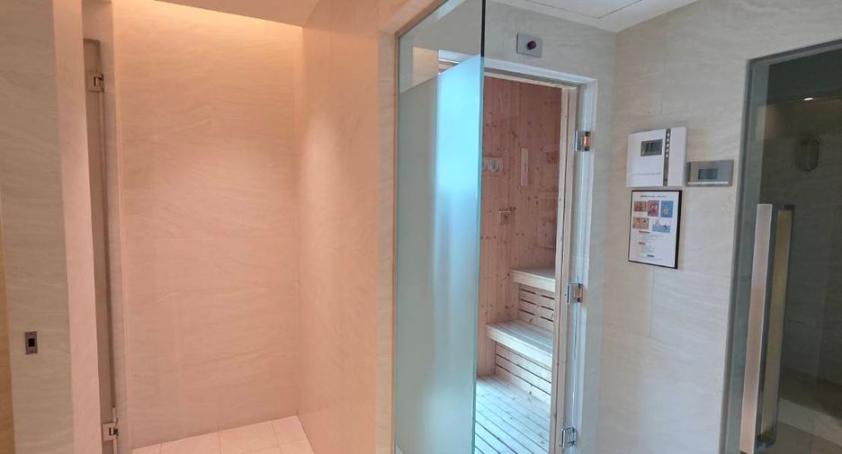 For sale 1 bed condo in Khlong Toei, Bangkok
