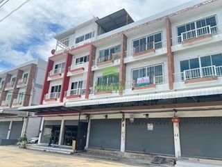 For sale 3 bedrooms retail Space in Bang Khun Thian, Bangkok
