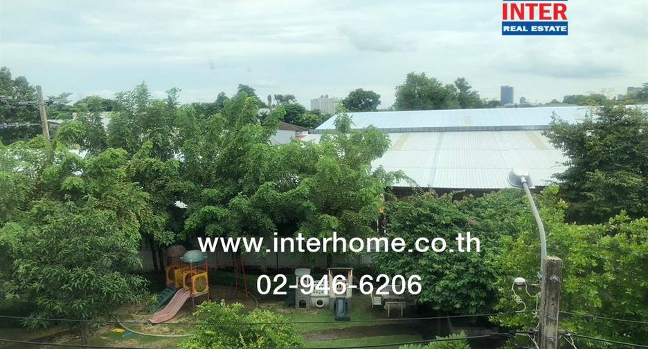 Casa adosada en venta de 4 habitaciones en Suan Luang, Bangkok