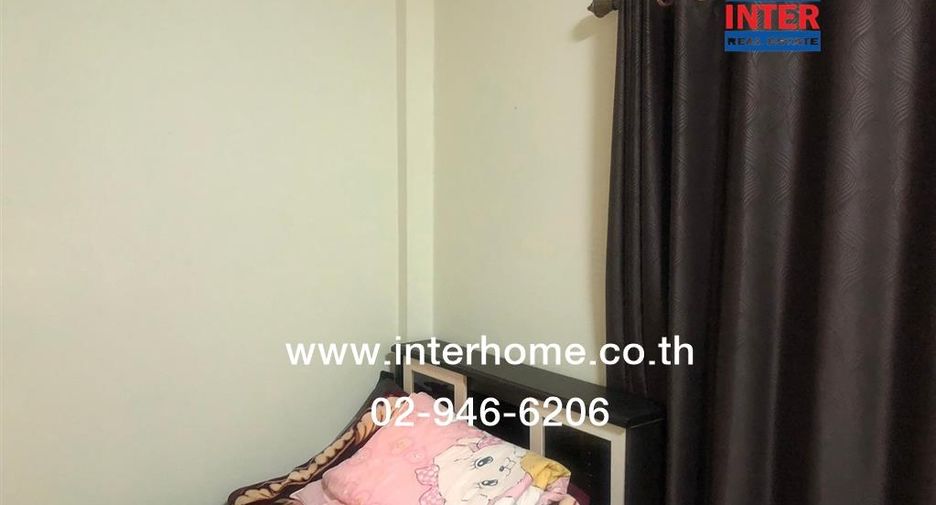 Casa adosada en venta de 4 habitaciones en Suan Luang, Bangkok