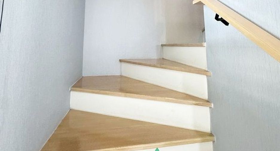 Casa adosada en venta de 3 habitaciones en Nong Khaem, Bangkok