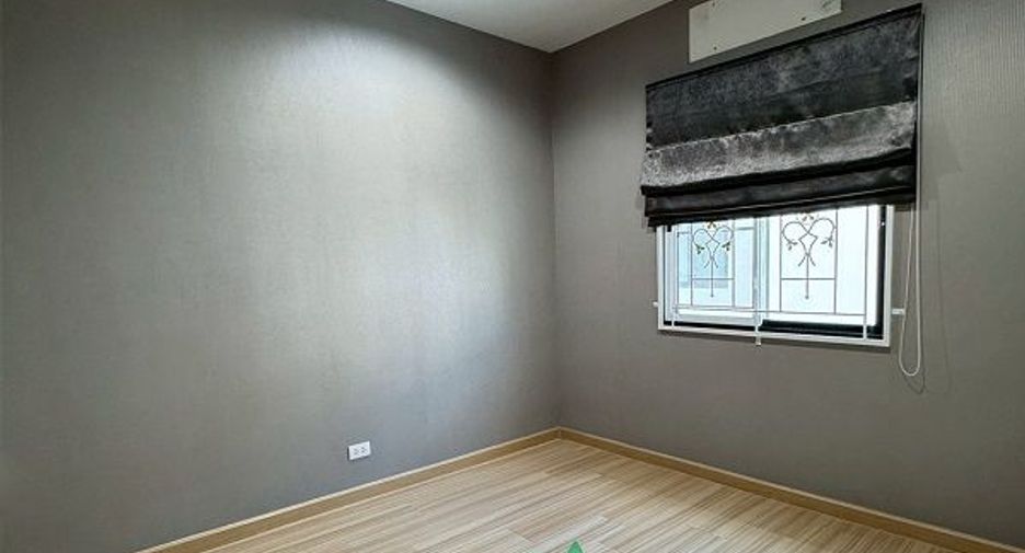 Casa adosada en venta de 3 habitaciones en Nong Khaem, Bangkok