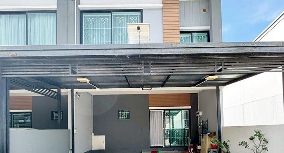 Casa adosada en venta de 3 habitaciones en Nong Khaem, Bangkok