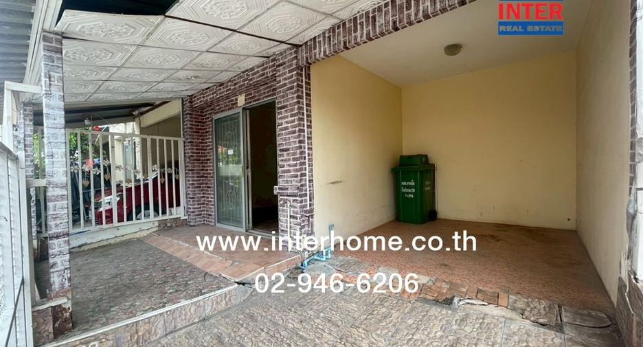 À vendre 3 chambres maison de ville à Phra Samut Chedi, Samut Prakan