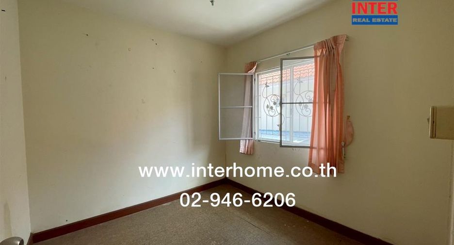 À vendre 3 chambres maison de ville à Phra Samut Chedi, Samut Prakan