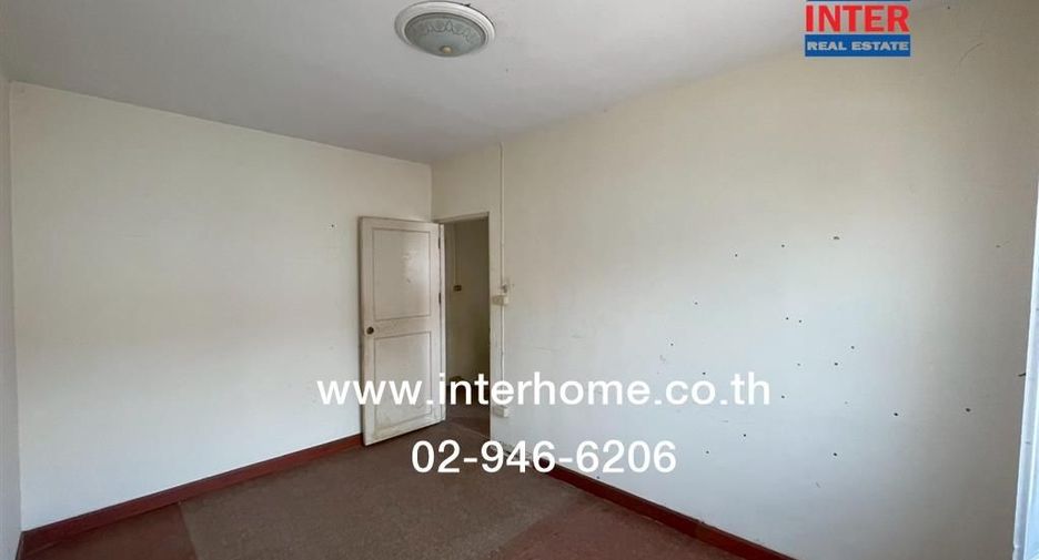 À vendre 3 chambres maison de ville à Phra Samut Chedi, Samut Prakan