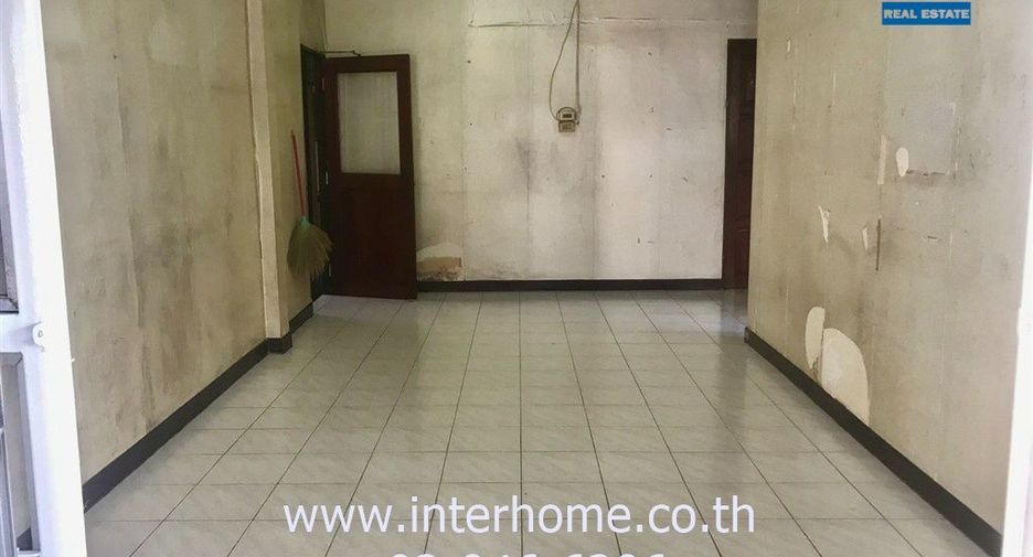 For sale 3 bedrooms house in Wang Thonglang, Bangkok