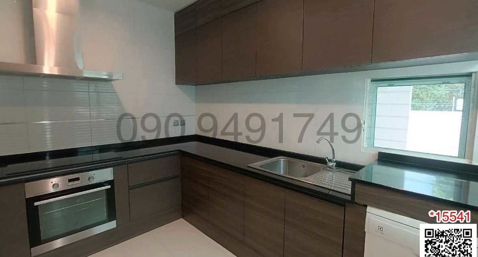 Casa en venta de 4 habitaciones en Bang Phli, Samut Prakan