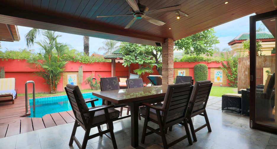 Casa en alquiler y en venta de 3 habitaciones en Bang Lamung, Chonburi