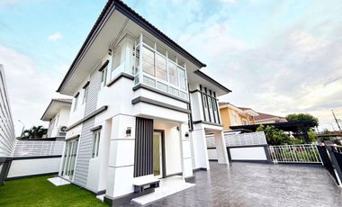 For sale 3 bedrooms house in Nong Khaem, Bangkok