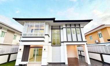 For sale 3 bedrooms house in Nong Khaem, Bangkok