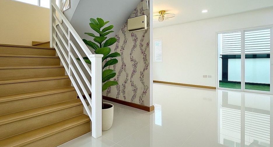 Haus zum Kauf mit 3 Zimmer in Nong Khaem, Bangkok