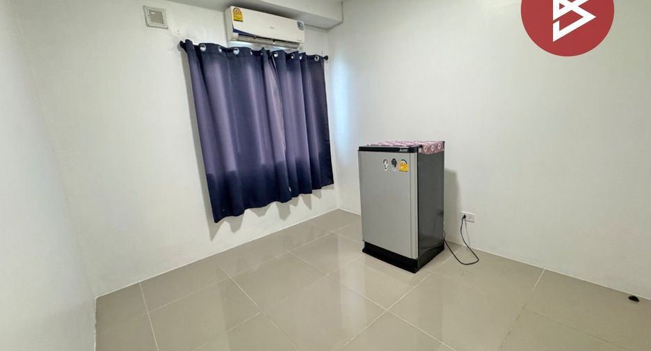 Casa adosada en venta de estudio en Mueang Pathum Thani, Pathum Thani