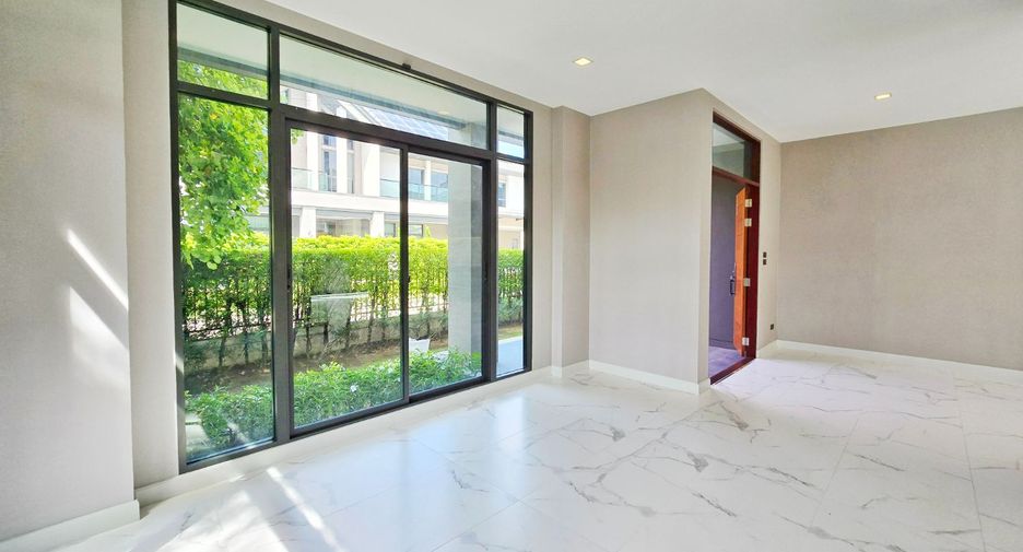 For sale 4 bedrooms house in Phasi Charoen, Bangkok