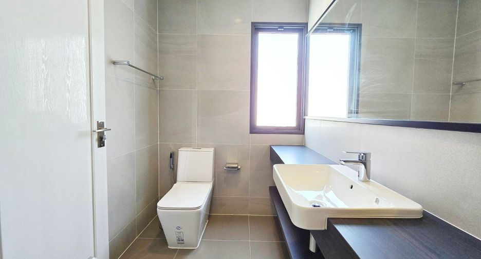 For sale 4 bedrooms house in Phasi Charoen, Bangkok