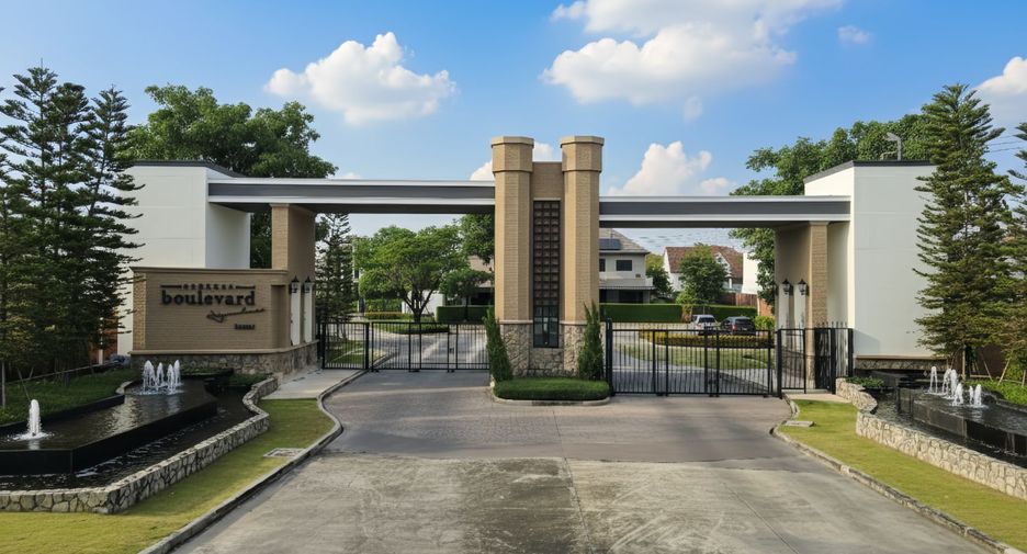 For sale 4 bedrooms house in Phasi Charoen, Bangkok