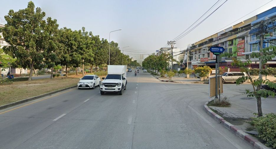For rent and for sale retail Space in Taling Chan, Bangkok