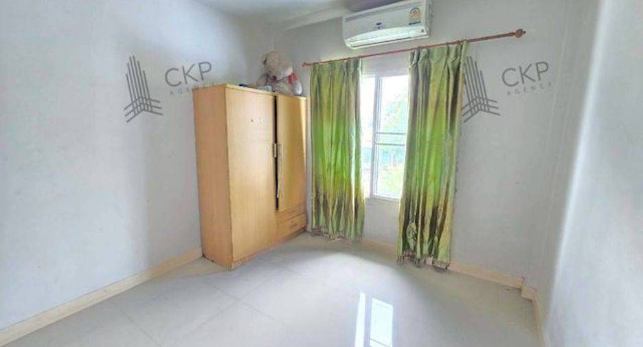 For rent and for sale 4 bedrooms townhouse in Bang Phli, Samut Prakan