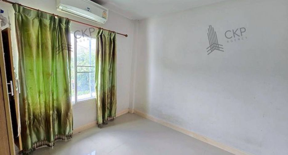 For rent and for sale 4 bedrooms townhouse in Bang Phli, Samut Prakan