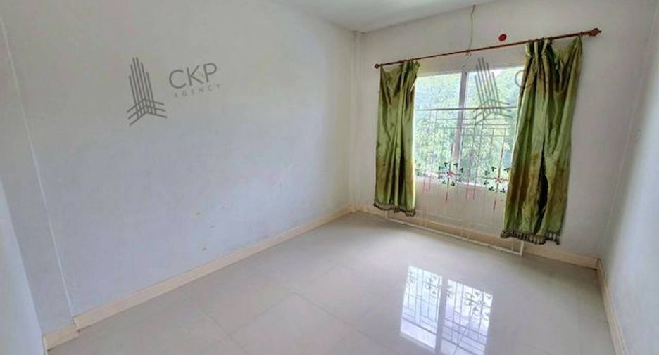 For rent and for sale 4 bedrooms townhouse in Bang Phli, Samut Prakan