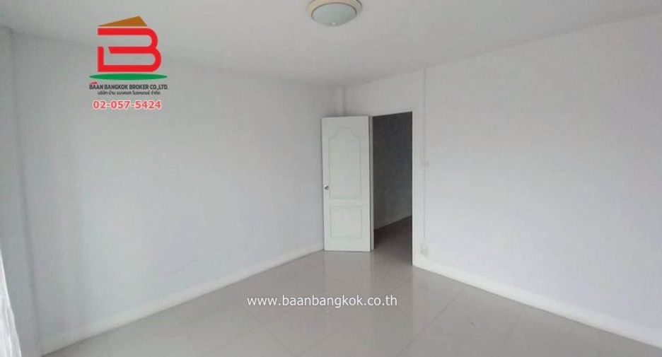 For sale 2 bedrooms retail Space in Mueang Prachinburi, Prachin Buri