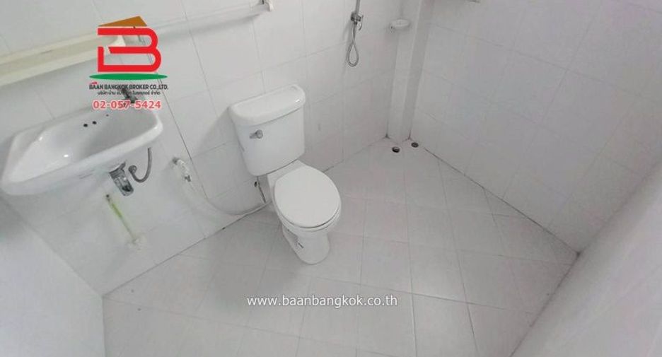 For sale 2 bedrooms retail Space in Mueang Prachinburi, Prachin Buri