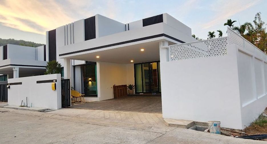For rent 2 bedrooms villa in Mueang Phuket, Phuket