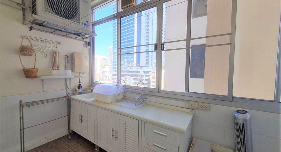 Condo en alquiler de 2 habitaciones en Khlong Toei, Bangkok