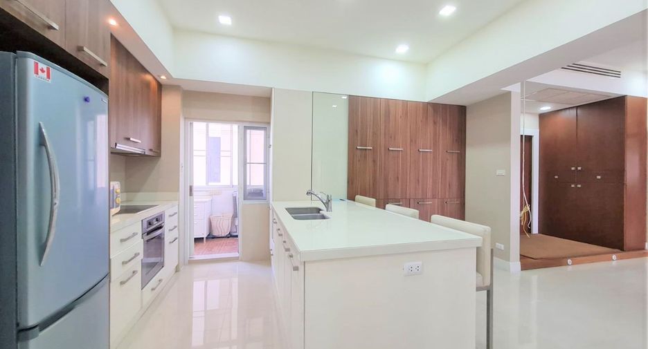 Condo en alquiler de 2 habitaciones en Khlong Toei, Bangkok