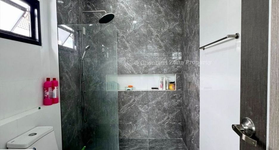 For rent 4 bedrooms house in Si Racha, Chonburi