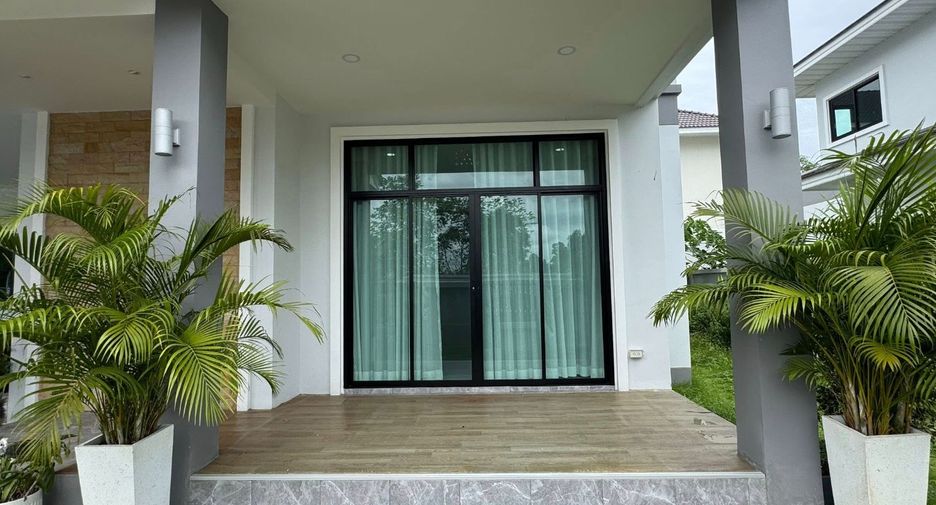 For rent 4 bedrooms house in Si Racha, Chonburi