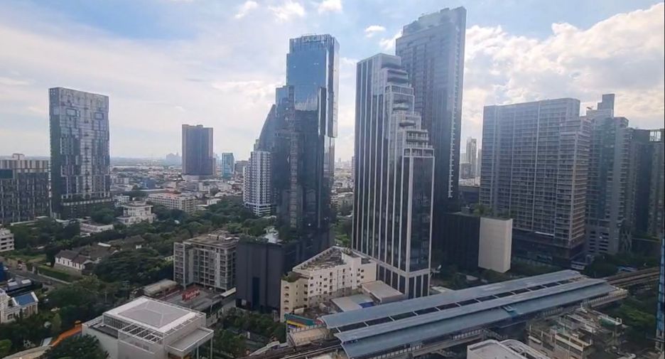 出售 2 卧室 公寓 在 Khlong Toei, 曼谷