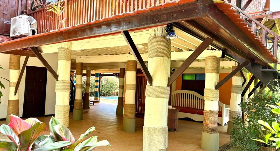 For rent and for sale 4 bedrooms villa in Thalang, Phuket