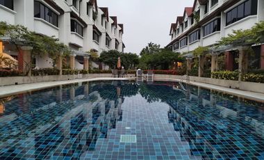 Reihenhaus zur Miete mit 4 Zimmer in Watthana, Bangkok