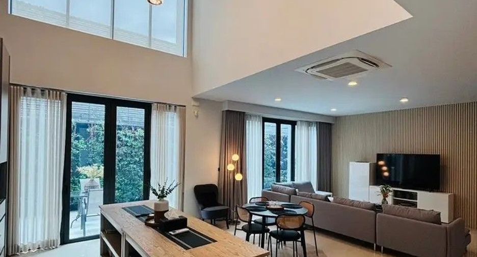 For sale 5 bedrooms condo in Bang Kapi, Bangkok