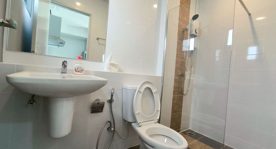 For rent 3 bedrooms townhouse in Bang Phli, Samut Prakan