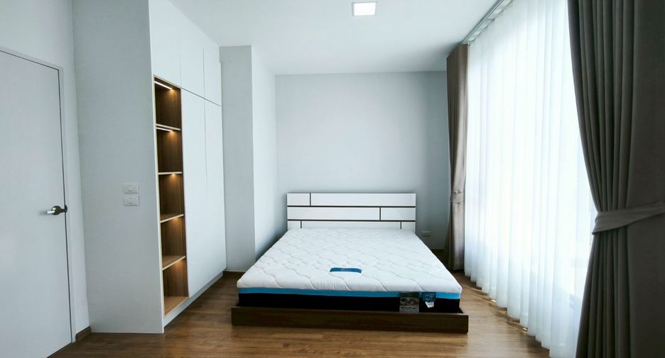 For rent 3 bedrooms townhouse in Bang Phli, Samut Prakan