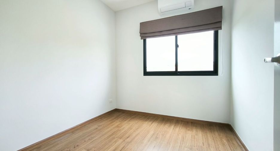 For rent 3 bedrooms townhouse in Bang Phli, Samut Prakan