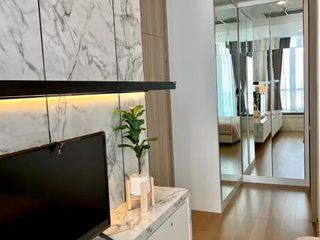 For rent 2 bedrooms condo in Pathum Wan, Bangkok