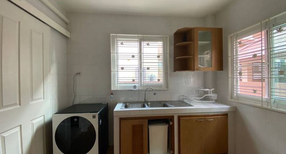 For sale 3 bedrooms house in Si Racha, Chonburi